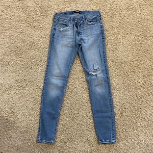Hollister Super Skinny Jeans